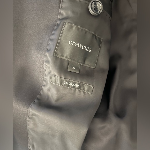 Boys crewcuts Ludlow tuxedo. Size 8 - Picture 2 of 4